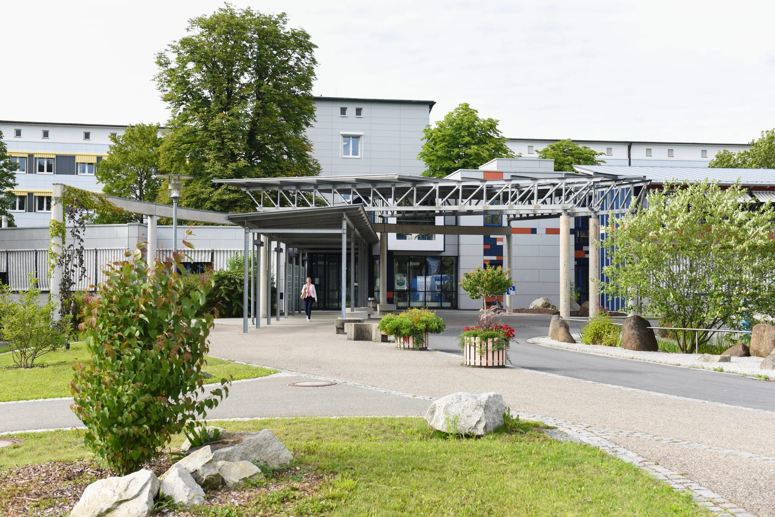 Gesundheitseinrichtungen des Bezirks Oberfranken GeBO-Berufsfachschulen für Pflegeberufe am Bezirkskrankenhaus Bayreuth